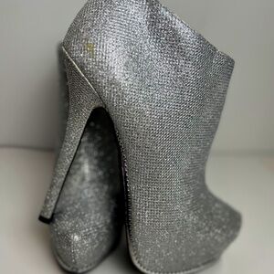 SIZE 10 WOMEN'S SILVER GLITTER ANKLE BOOT